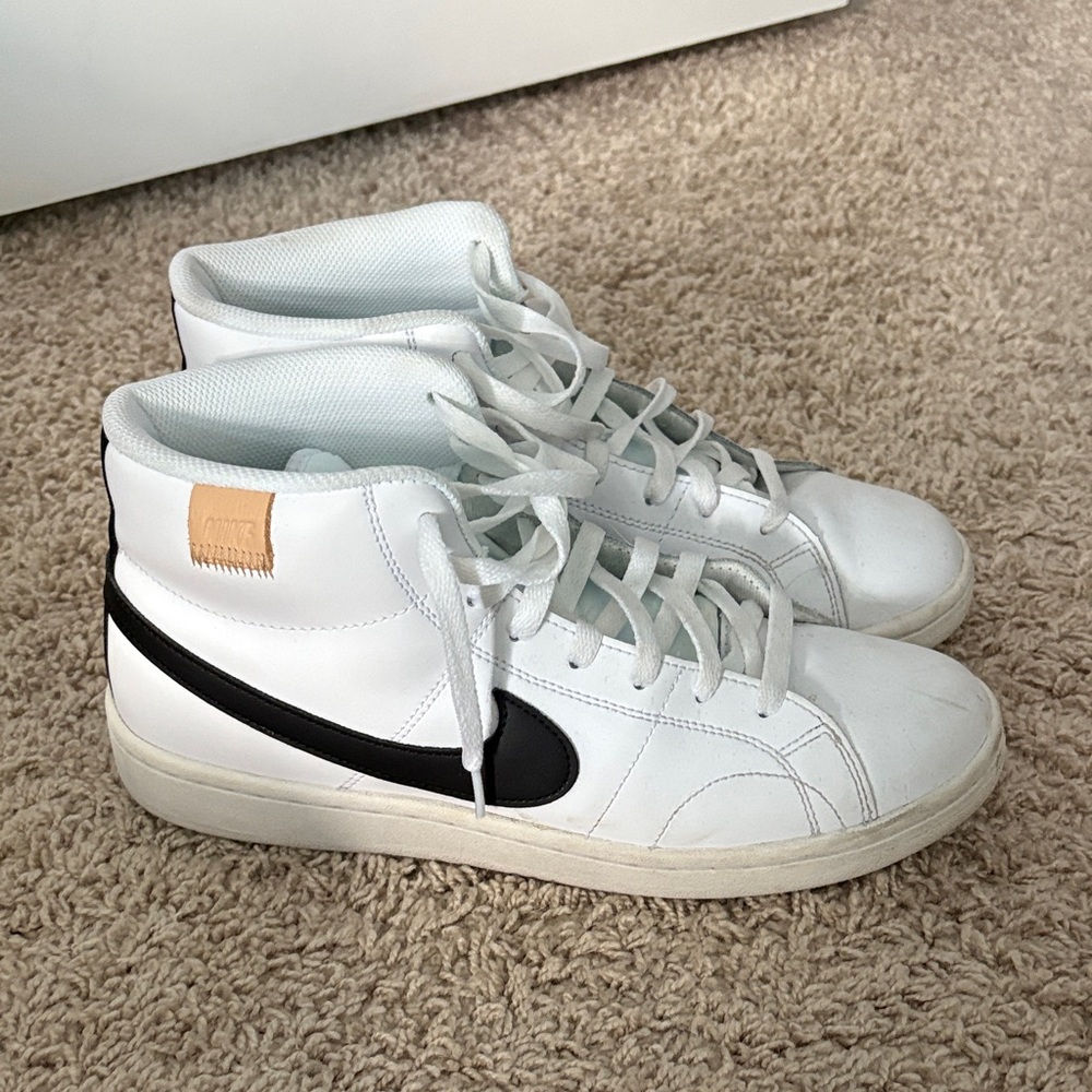 Men’s Nike 9.5 Court Royale 2 Mid